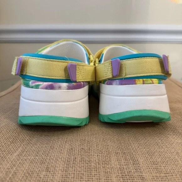 CROCS Classic Hiker 'Peace Out' Shoes | Women's Size 8/ Men's Size 6 | Multi - Picture 3 of 6